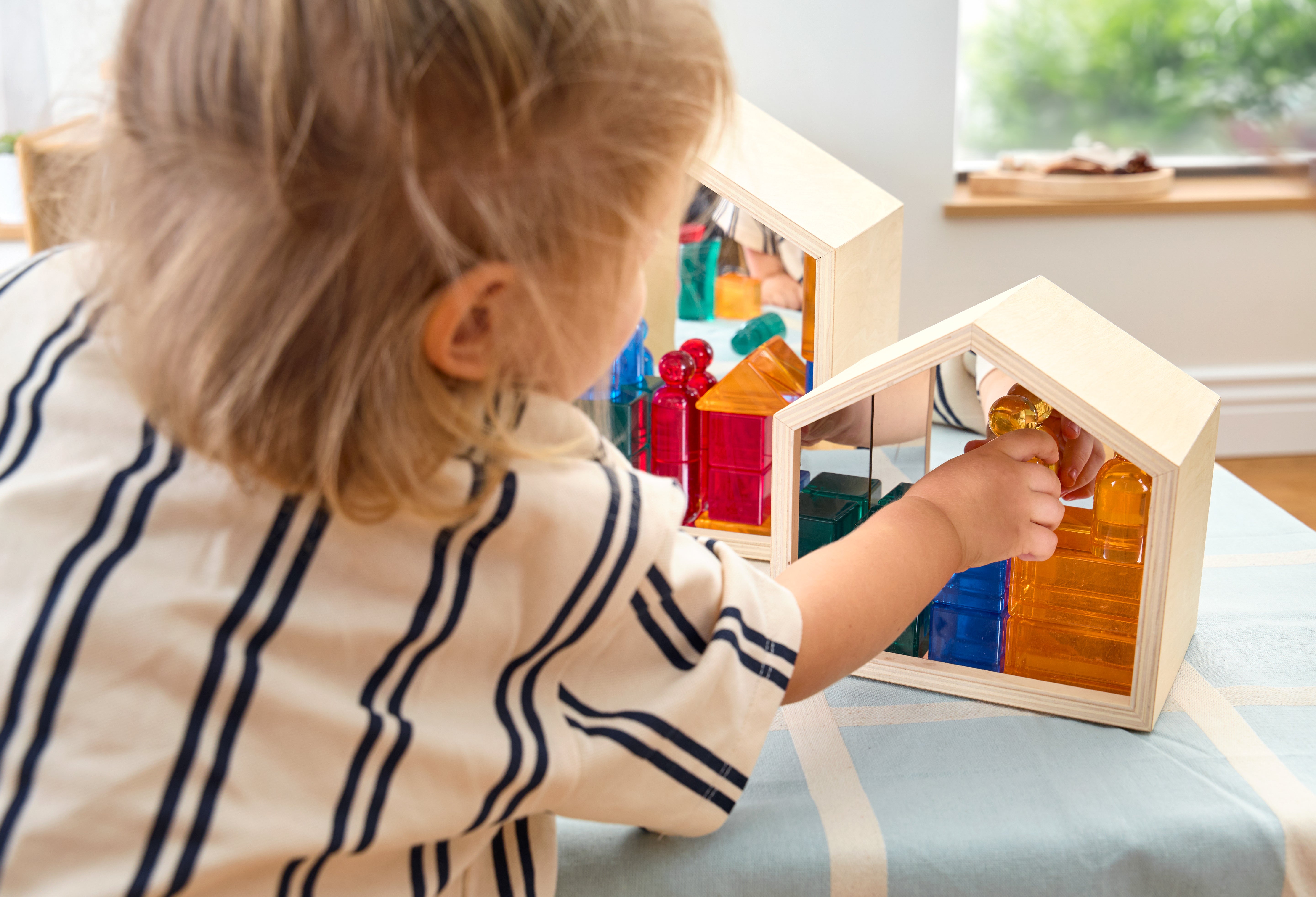 NESTING MIRROR HOUSES